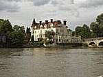 Thames Riviera Hotel 